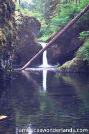 PUNCH BOWL falls - columbia river gorge oregon