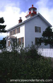 YAQUINA BAY lighthouse oregon